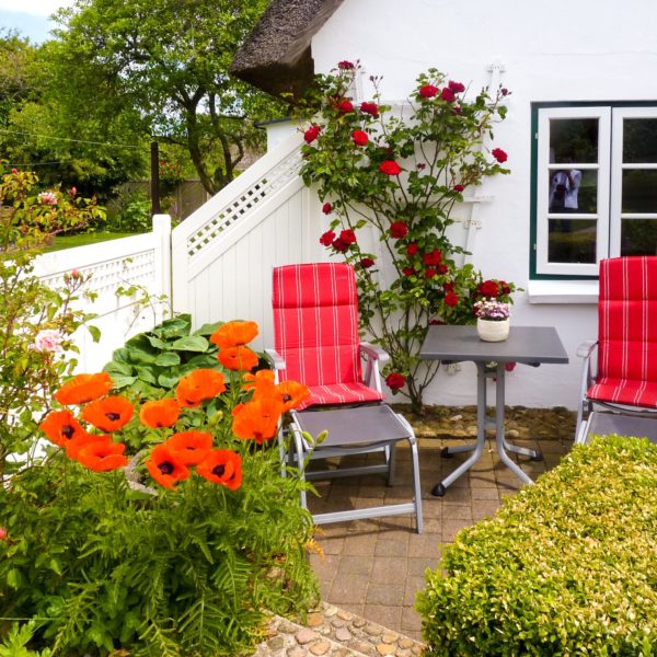 Friesenhaus Steenodde Terrasse im Garten